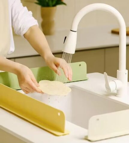 Sink water splash guard